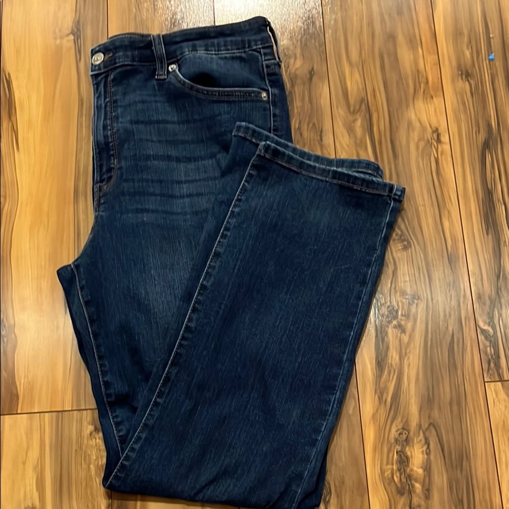 Crown & Ivy Women’s Straight Dark Wash Blue Jeans